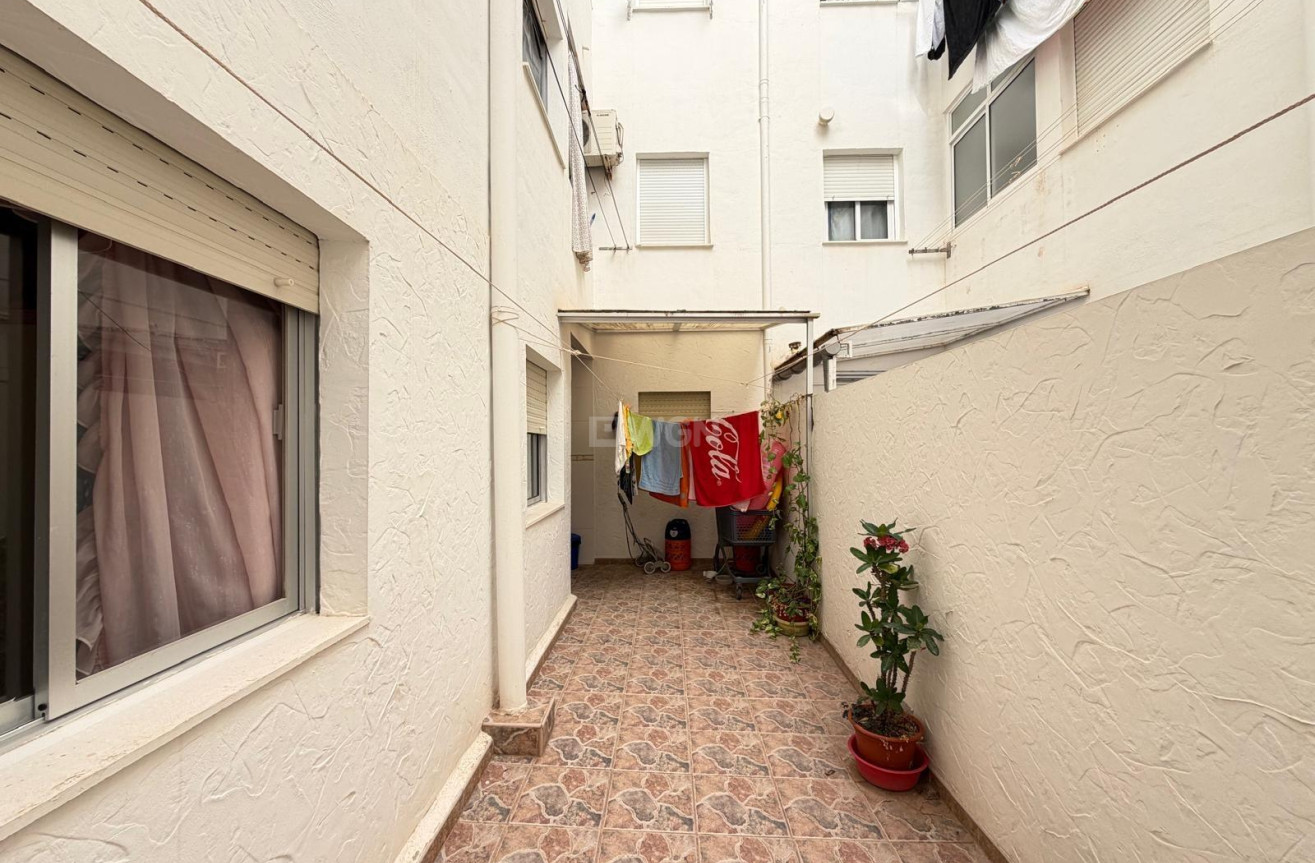 Reventa - Apartamento / piso - Torrevieja - Las Piscinas Naturales