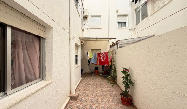 Reventa - Apartamento / piso - Torrevieja - Las Piscinas Naturales