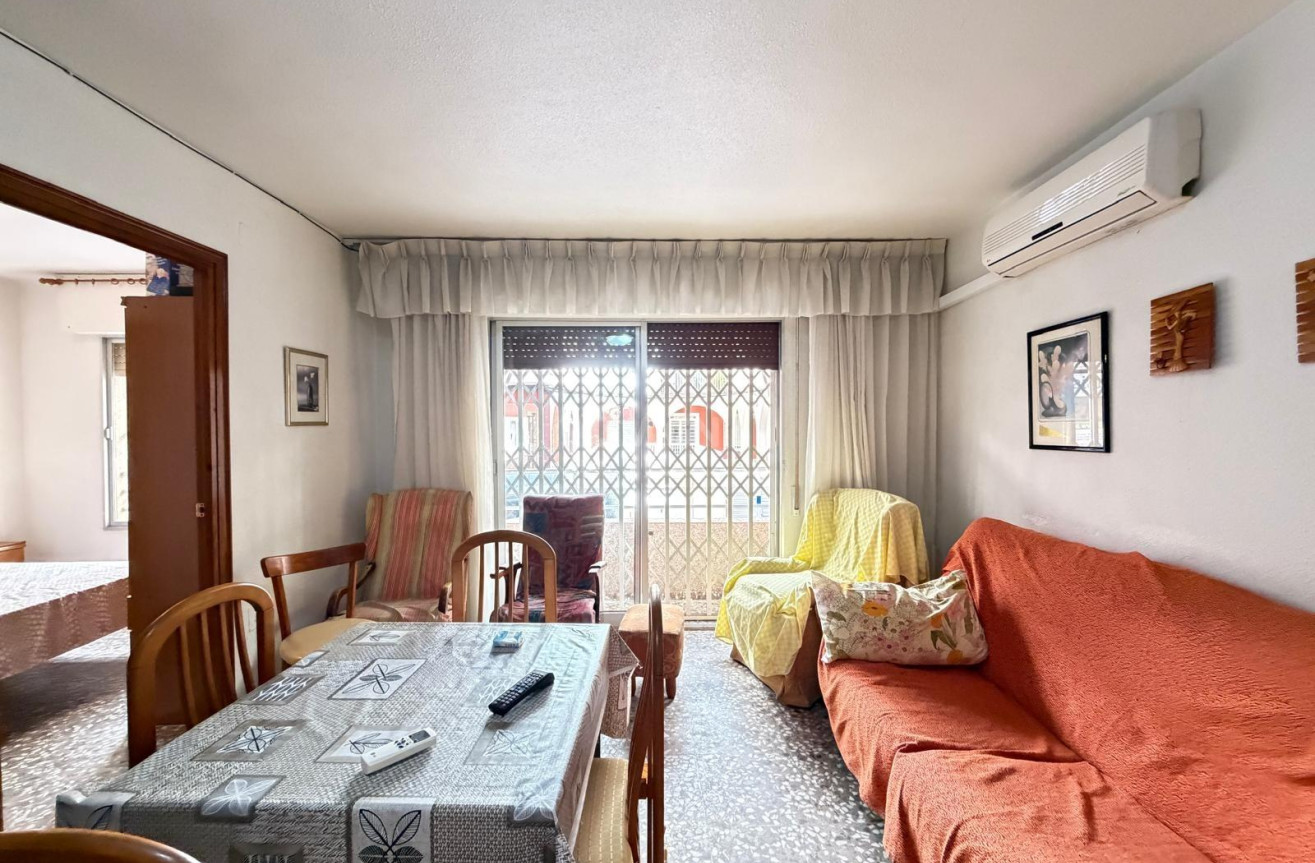 Reventa - Apartamento / piso - Torrevieja - Las Piscinas Naturales
