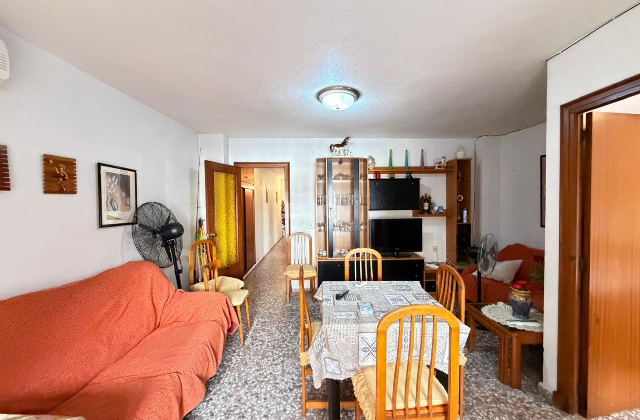 Reventa - Apartamento / piso - Torrevieja - Las Piscinas Naturales