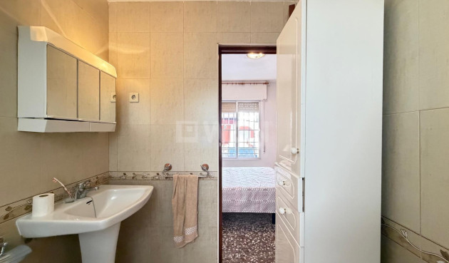 Reventa - Apartamento / piso - Torrevieja - Las Piscinas Naturales