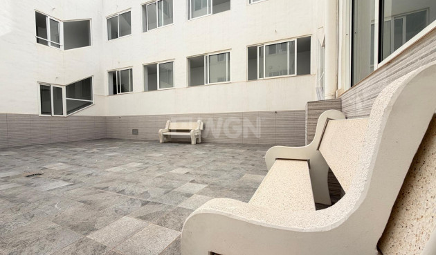 Reventa - Apartamento / piso - Torrevieja - Las Piscinas Naturales