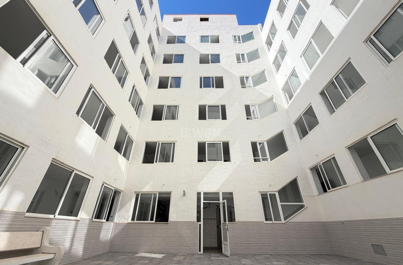 Reventa - Apartamento / piso - Torrevieja - Las Piscinas Naturales