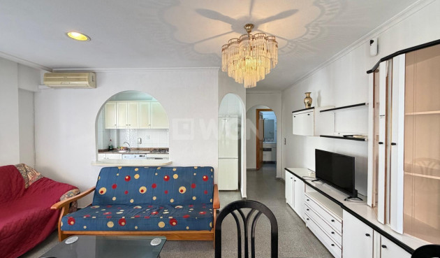 Odsprzedaż - Mieszkanie w bloku - Torrevieja - Playa del Cura