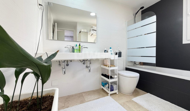 Wiederverkauf - Wohnung - Torrevieja - Punta Prima