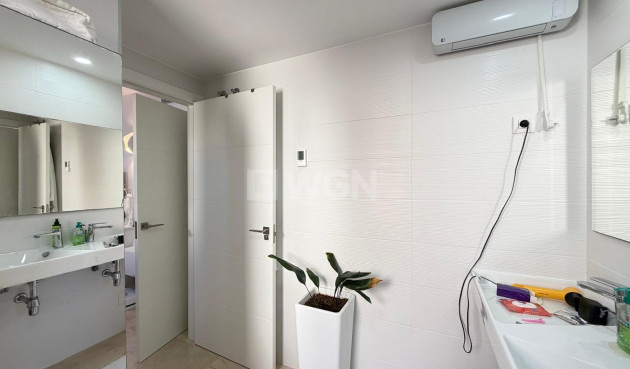 Wiederverkauf - Wohnung - Torrevieja - Punta Prima