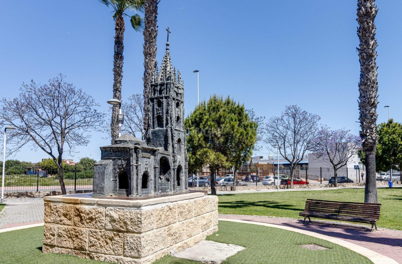 Reventa - Apartamento / piso - Torrevieja - PARQUE DE LAS NACIONES