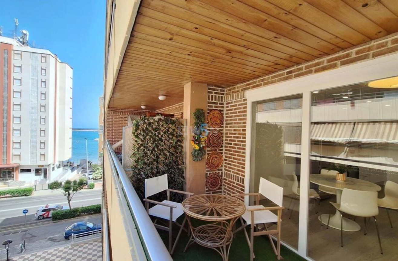 Reventa - Apartamento / piso - Torrevieja - Playa Acecion