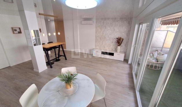 Reventa - Apartamento / piso - Torrevieja - Playa Acecion