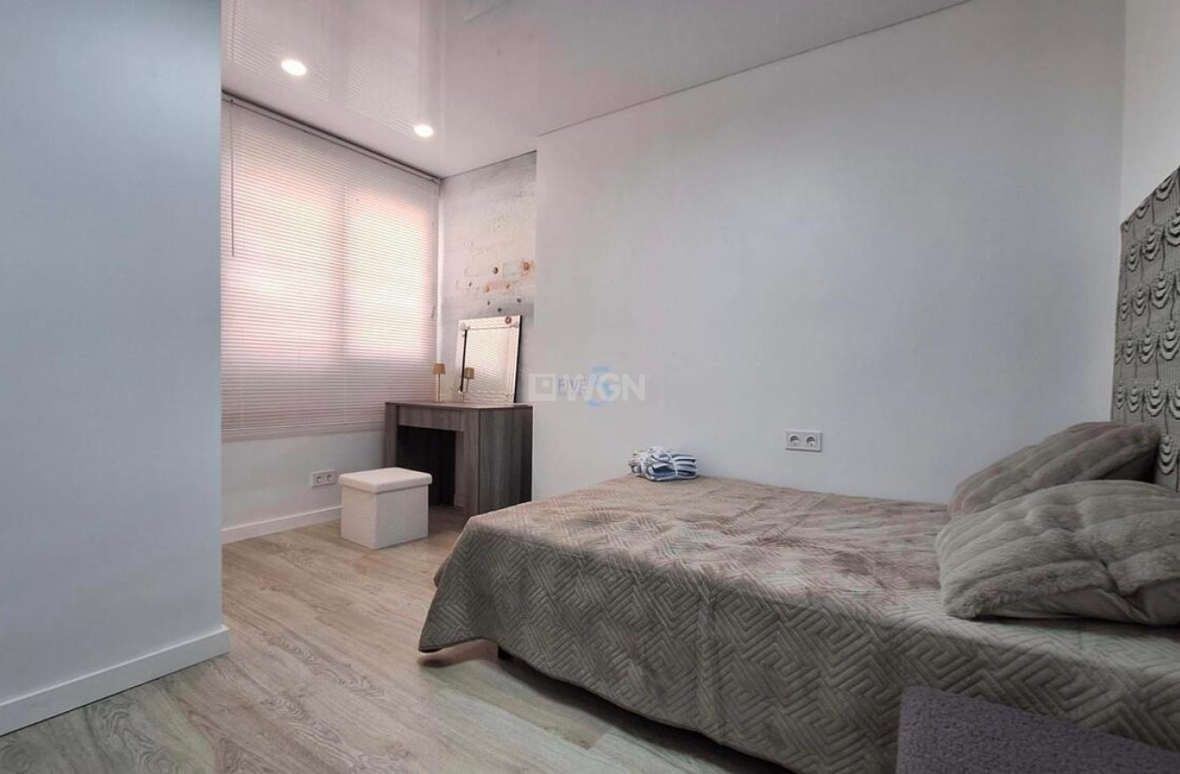 Reventa - Apartamento / piso - Torrevieja - Playa Acecion