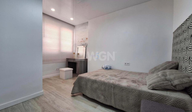 Reventa - Apartamento / piso - Torrevieja - Playa Acecion