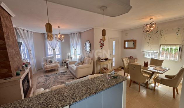 Odsprzedaż - Villa - El Campo