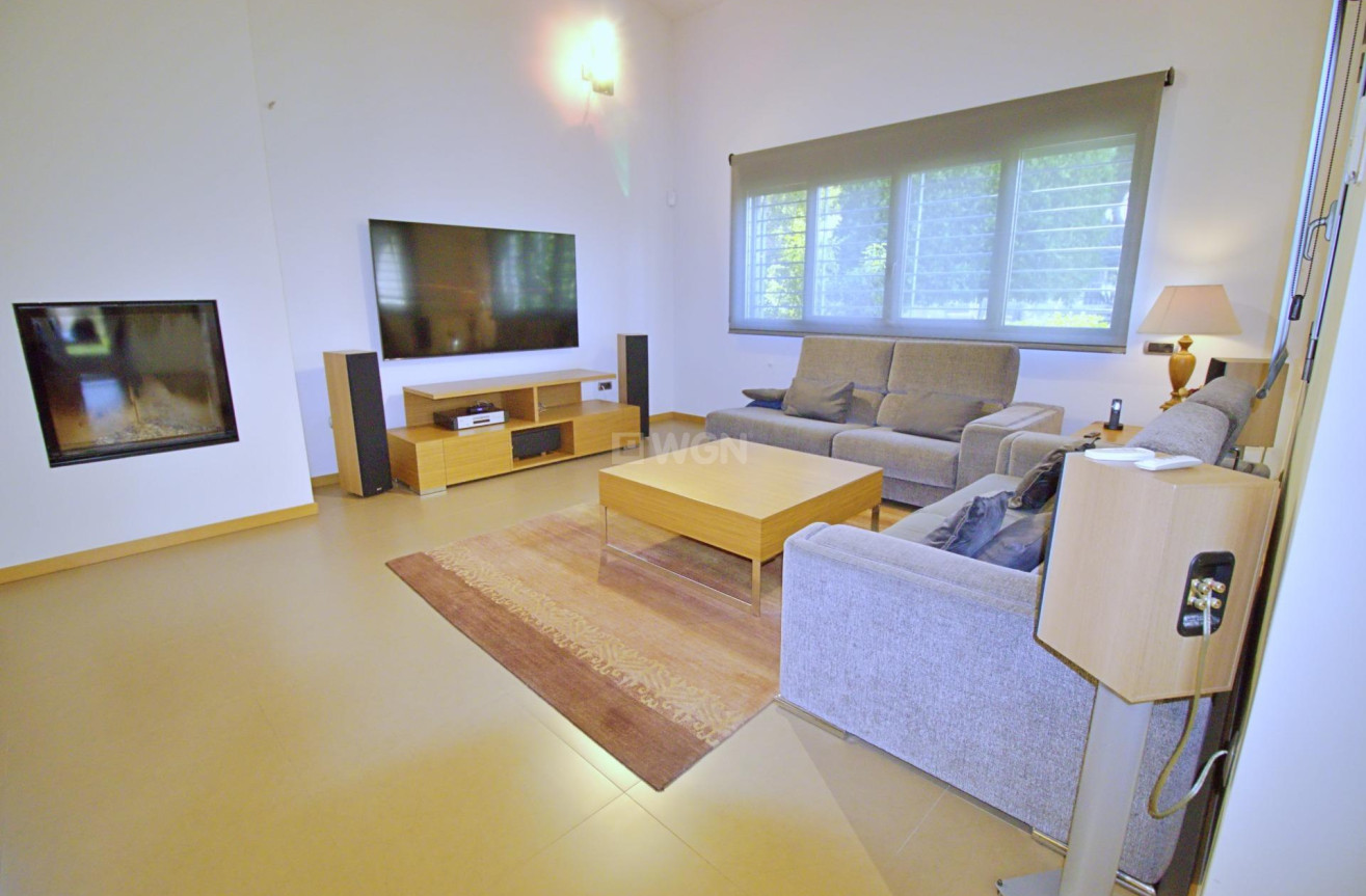 Odsprzedaż - Villa - Elche Pedanías - Peña las Águilas