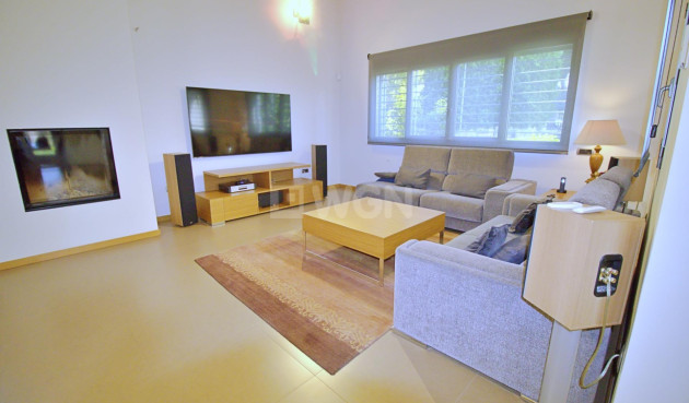 Odsprzedaż - Villa - Elche Pedanías - Peña las Águilas
