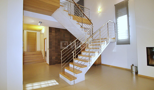 Odsprzedaż - Villa - Elche Pedanías - Peña las Águilas