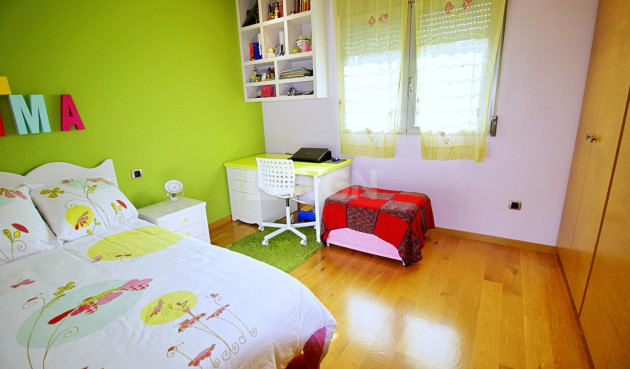 Odsprzedaż - Villa - Elche Pedanías - Peña las Águilas