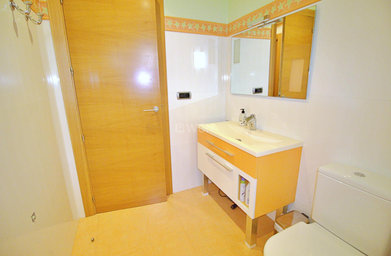 Odsprzedaż - Villa - Elche Pedanías - Peña las Águilas