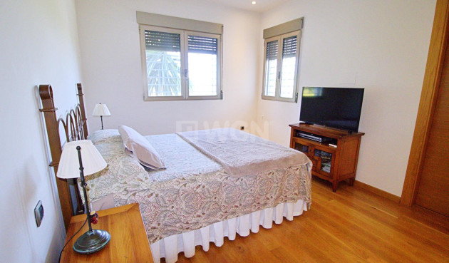 Odsprzedaż - Villa - Elche Pedanías - Peña las Águilas