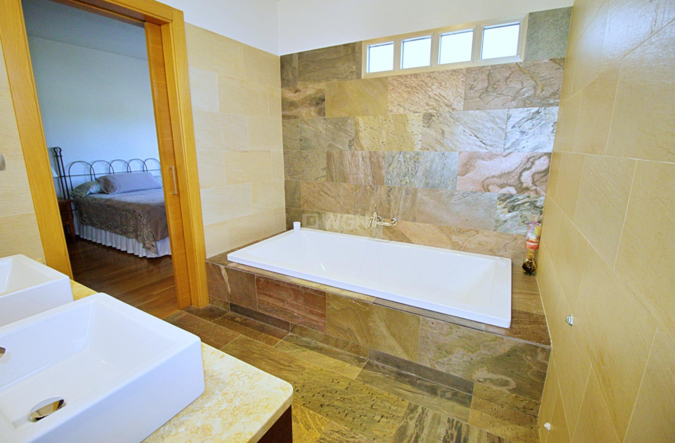 Odsprzedaż - Villa - Elche Pedanías - Peña las Águilas