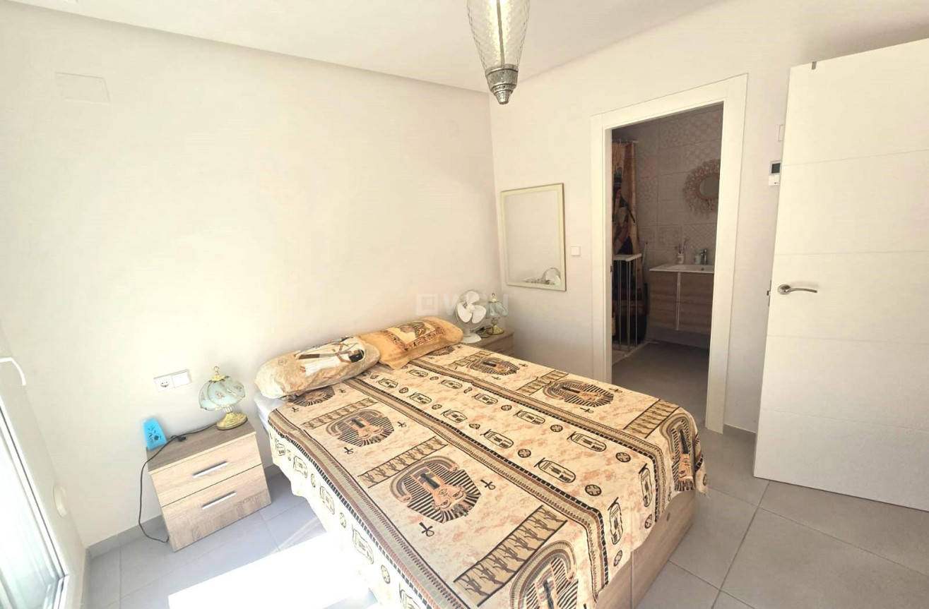 Odsprzedaż - Dupleks - Torrevieja - Sector 25