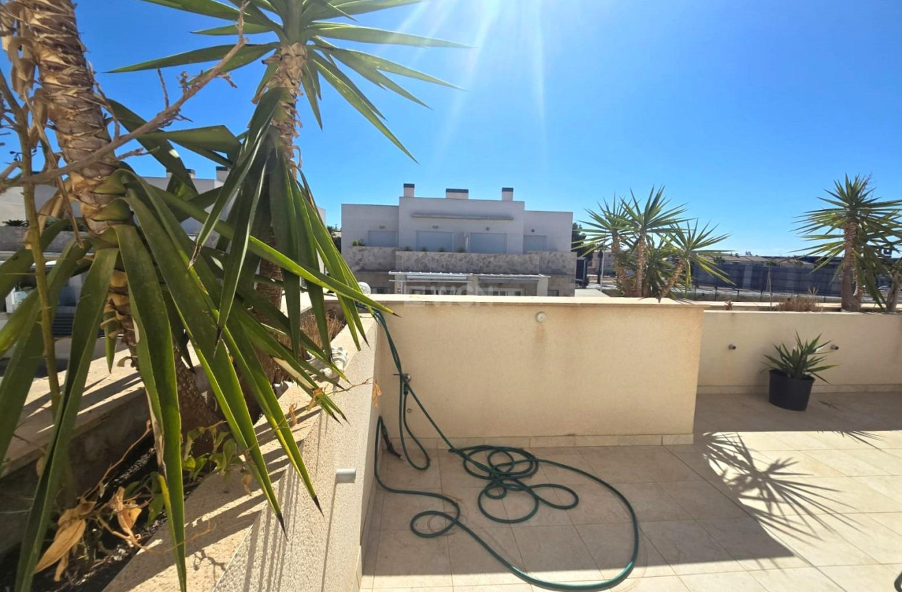 Odsprzedaż - Dupleks - Torrevieja - Sector 25
