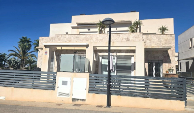 Odsprzedaż - Dupleks - Torrevieja - Sector 25