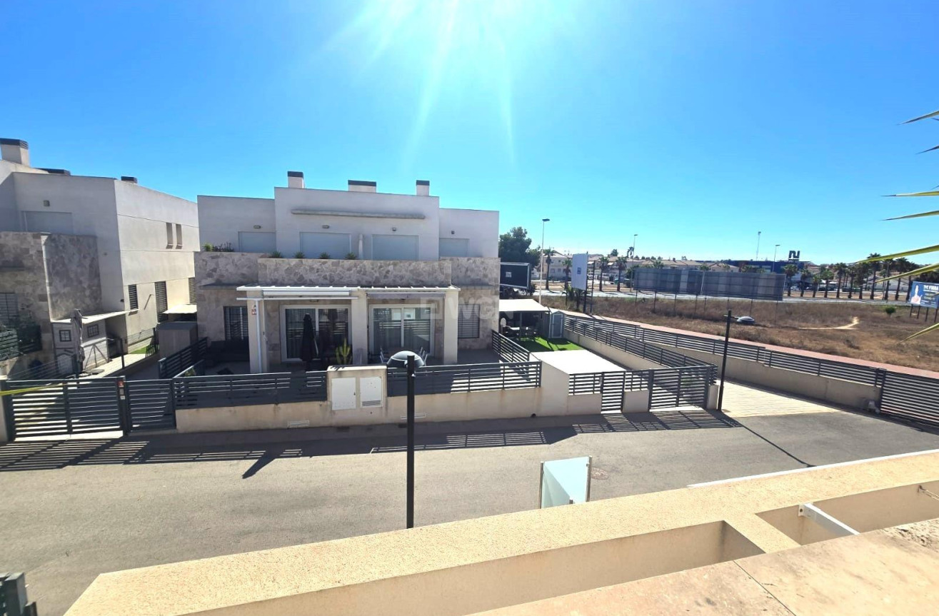 Odsprzedaż - Dupleks - Torrevieja - Sector 25