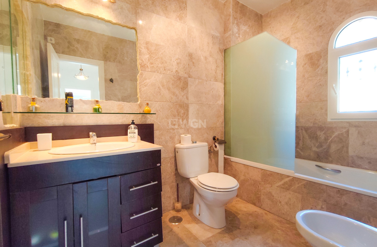 Resale - Villa - Villamartin - Costa Blanca