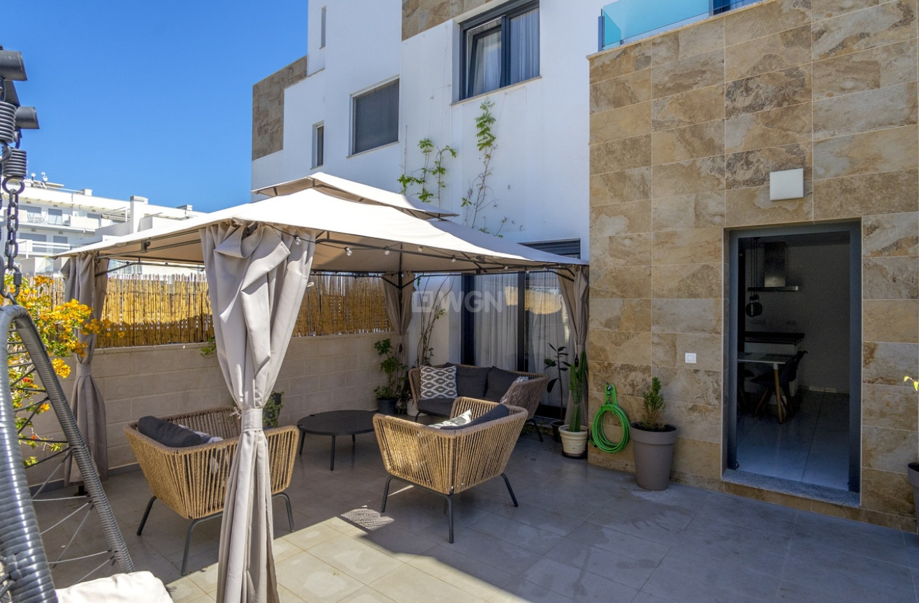 Odsprzedaż - Kamienica - Villamartin - Costa Blanca