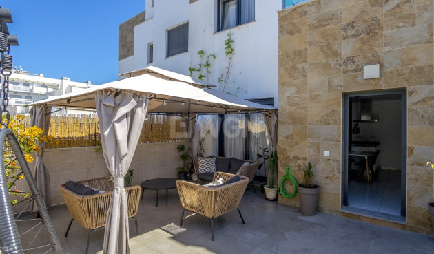 Odsprzedaż - Kamienica - Villamartin - Costa Blanca