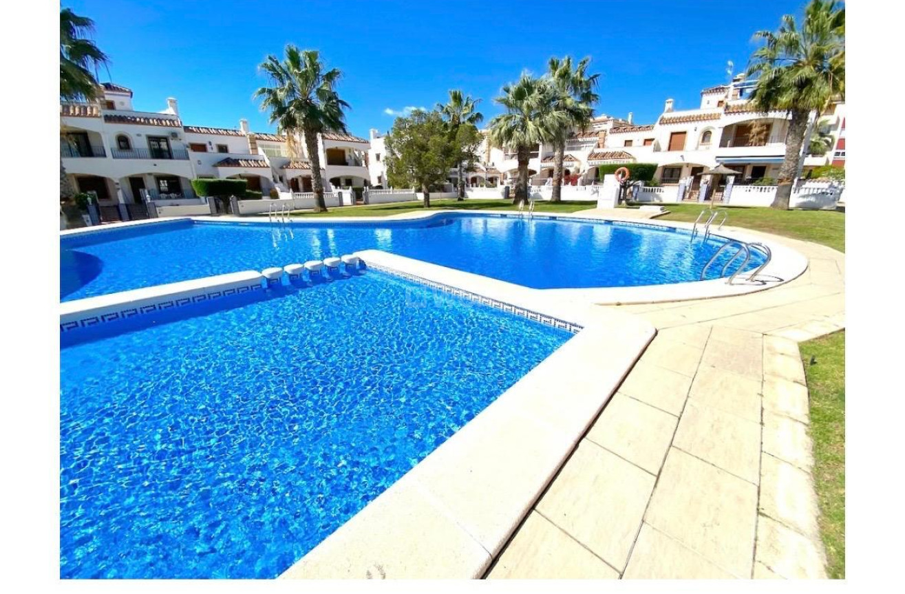 Resale - Apartment / flat - Playa Flamenca - Costa Blanca