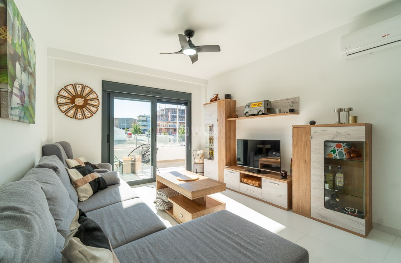 Reventa - Apartamento / piso - San Miguel de Salinas - Inland