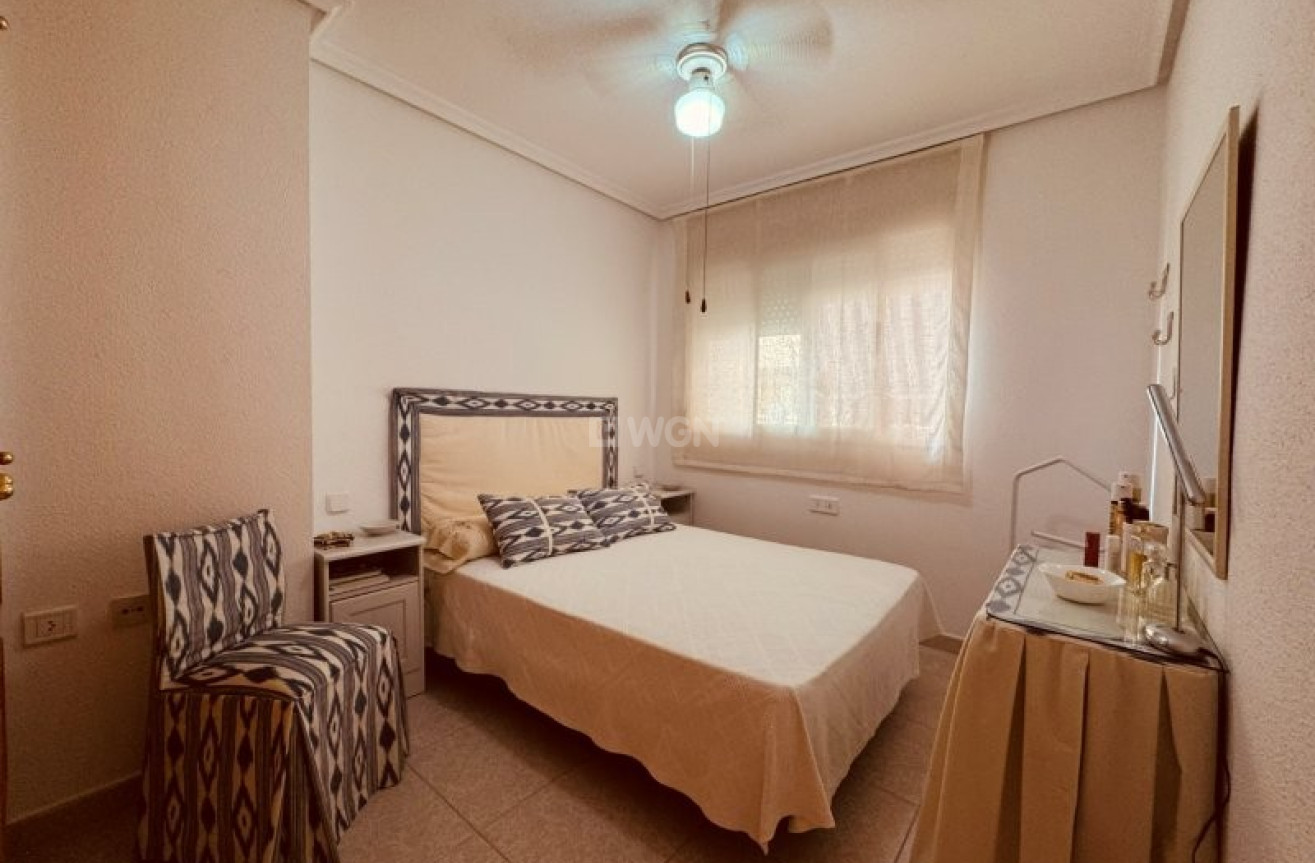 Resale - Apartment / flat - La Mata - Costa Blanca