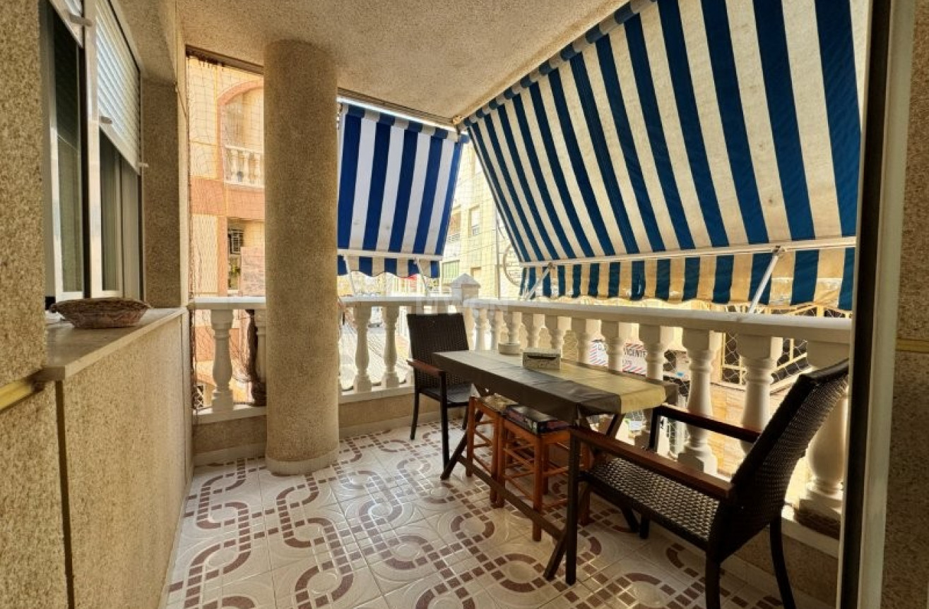 Resale - Apartment / flat - La Mata - Costa Blanca