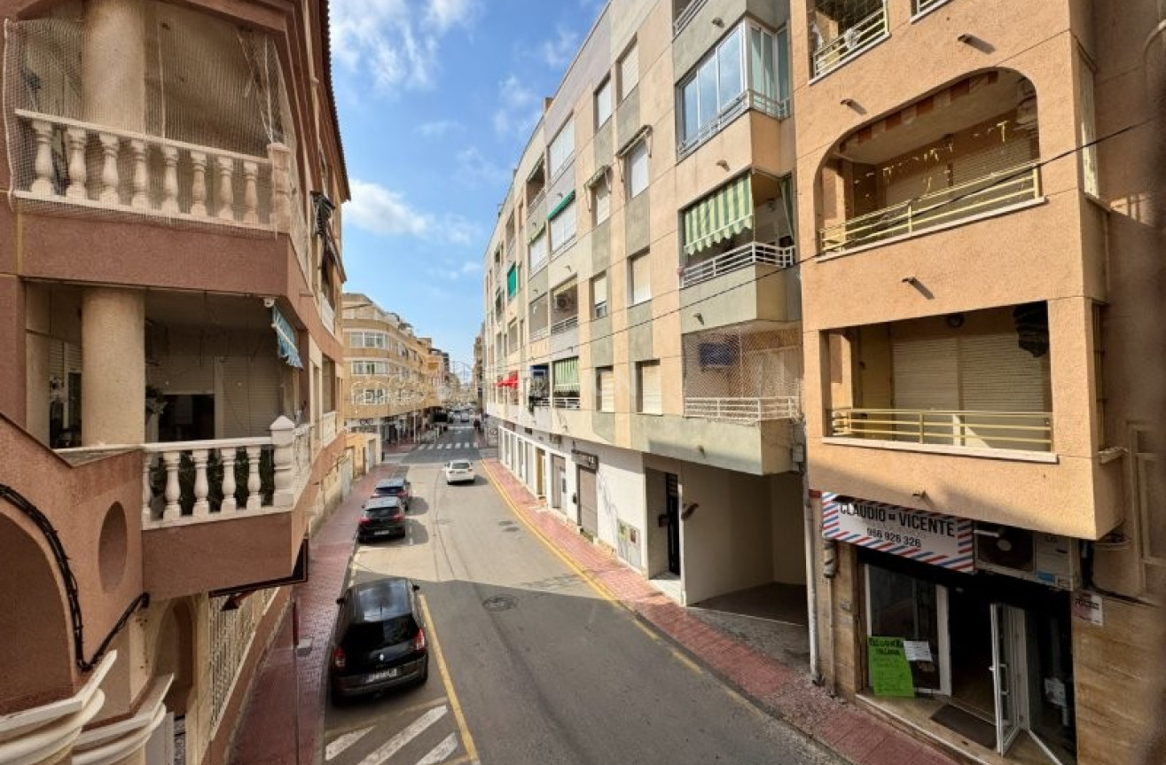 Resale - Apartment / flat - La Mata - Costa Blanca