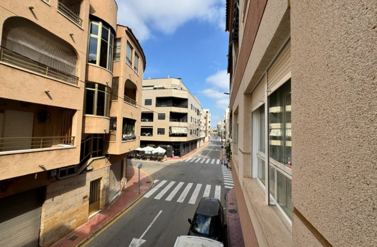 Resale - Apartment / flat - La Mata - Costa Blanca