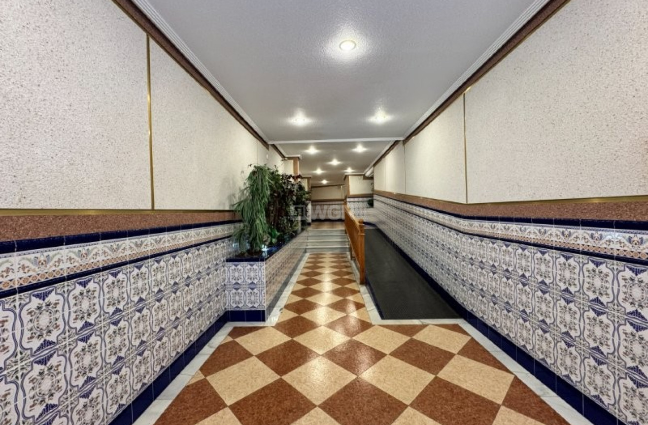Resale - Apartment / flat - La Mata - Costa Blanca