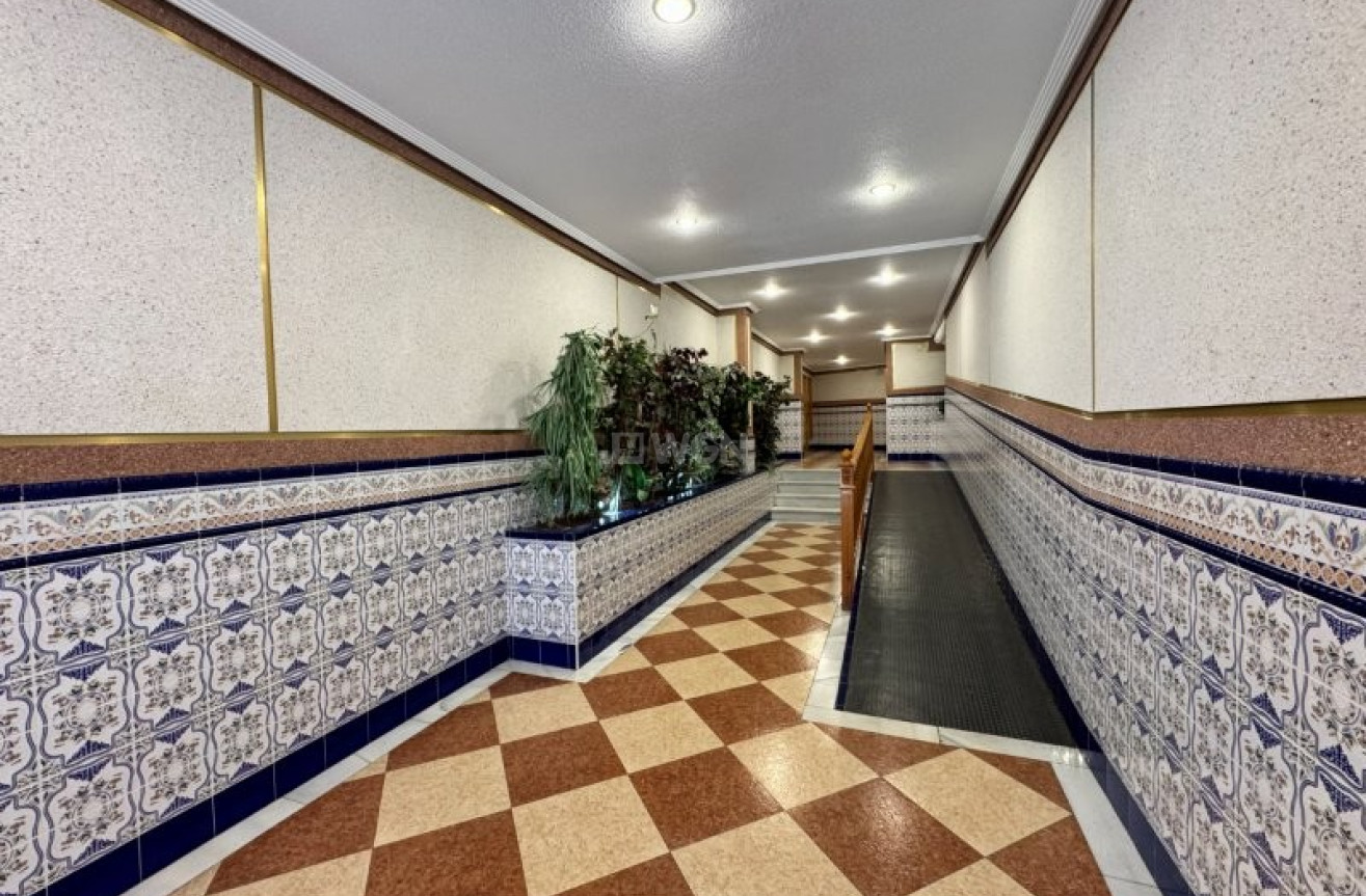 Resale - Apartment / flat - La Mata - Costa Blanca