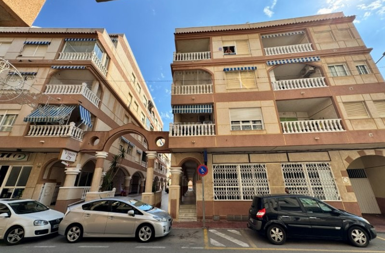 Resale - Apartment / flat - La Mata - Costa Blanca