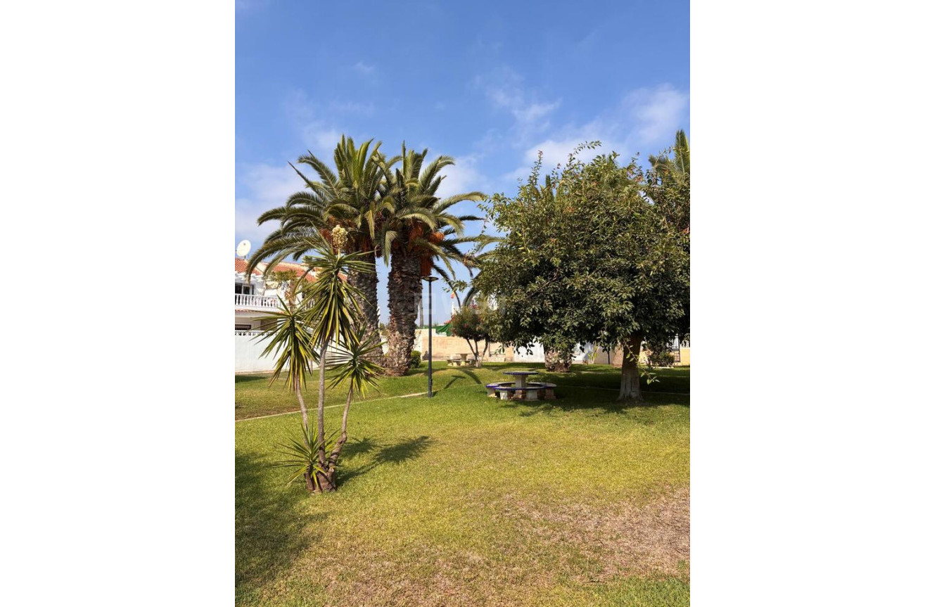 Odsprzedaż - Mieszkanie w bloku - Los Almendros (Orihuela-Costa) - Costa Blanca