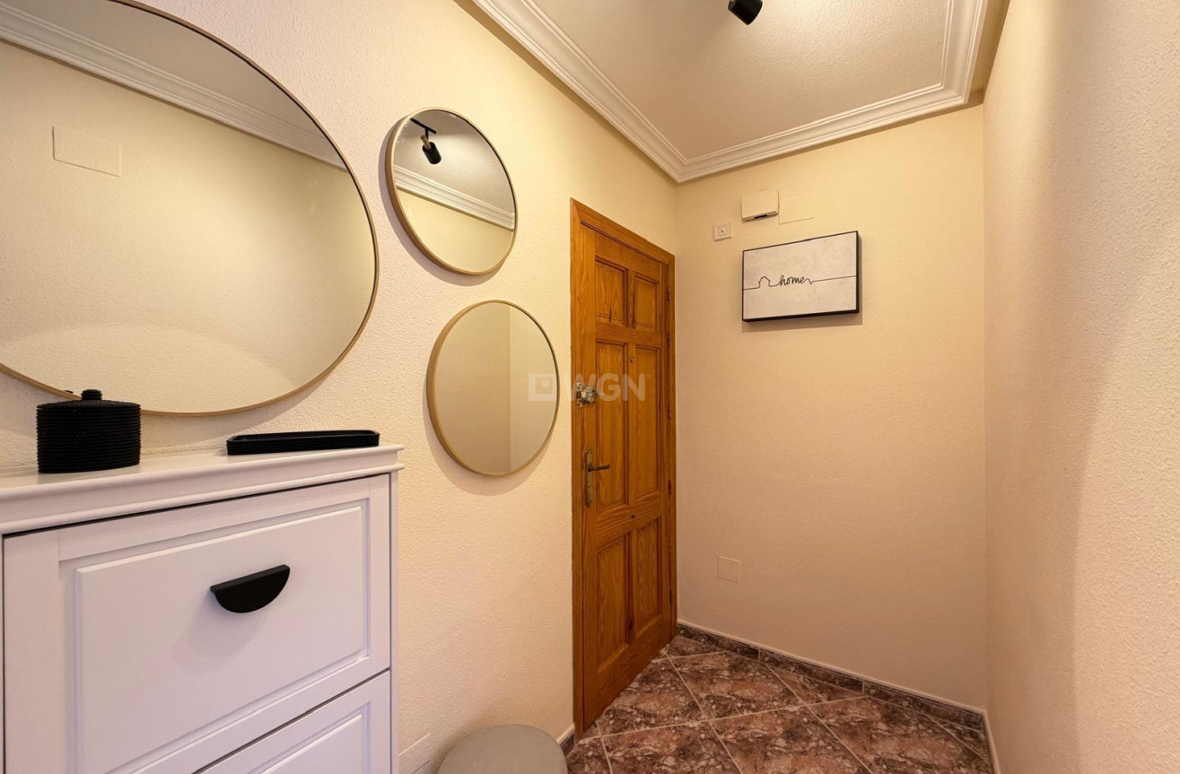 Wiederverkauf - Wohnung - Torrevieja - Centro
