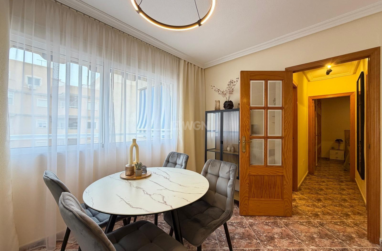 Wiederverkauf - Wohnung - Torrevieja - Centro