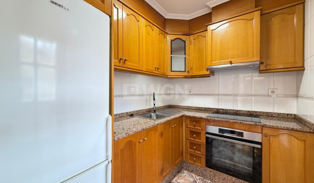 Odsprzedaż - Mieszkanie w bloku - Torrevieja - Centro