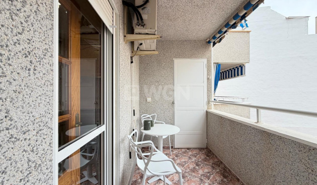 Odsprzedaż - Mieszkanie w bloku - Torrevieja - Centro