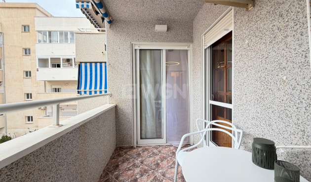 Odsprzedaż - Mieszkanie w bloku - Torrevieja - Centro