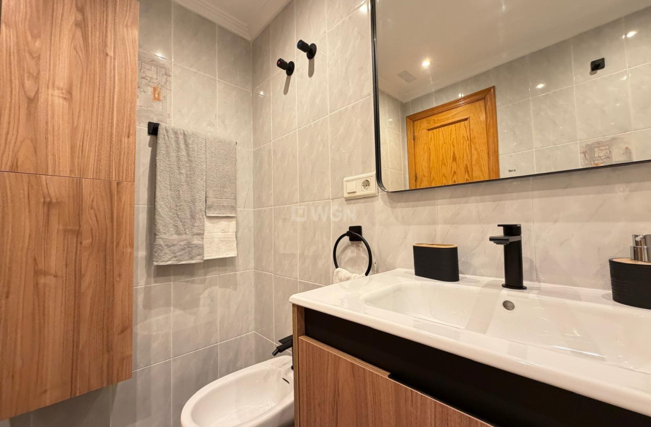 Wiederverkauf - Wohnung - Torrevieja - Centro