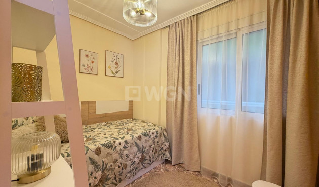 Odsprzedaż - Mieszkanie w bloku - Torrevieja - Centro