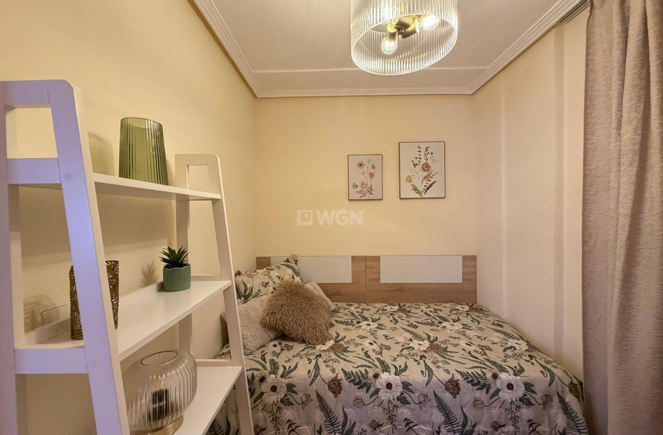 Wiederverkauf - Wohnung - Torrevieja - Centro