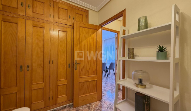 Odsprzedaż - Mieszkanie w bloku - Torrevieja - Centro