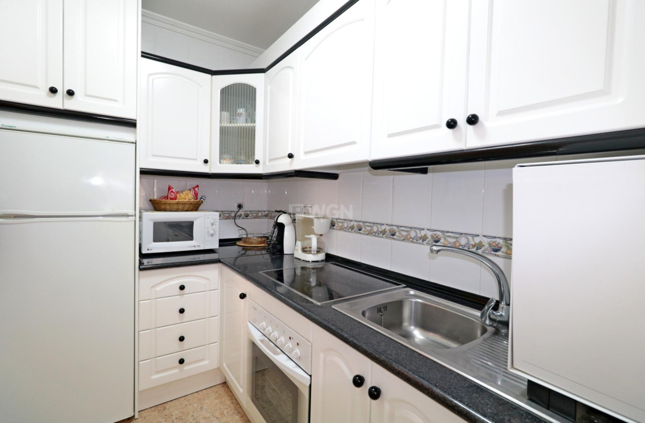 Resale - Apartment / flat - Torrevieja - Acequion